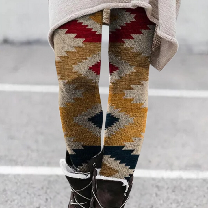 Farbige Strickleggings mit geometrischem Muster, Damenmode, Herbst-Winter, warm und stilvoll.