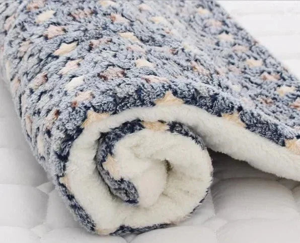 Warm Cat Blanket – SnuggleSoft