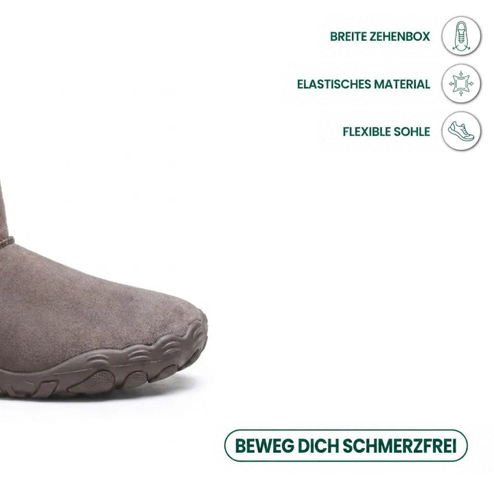 Nahaufnahme der breiten Stiefelspitze aus braunem Veloursleder mit flexibler Sohle, daneben Symbole und Hinweistexte auf 41