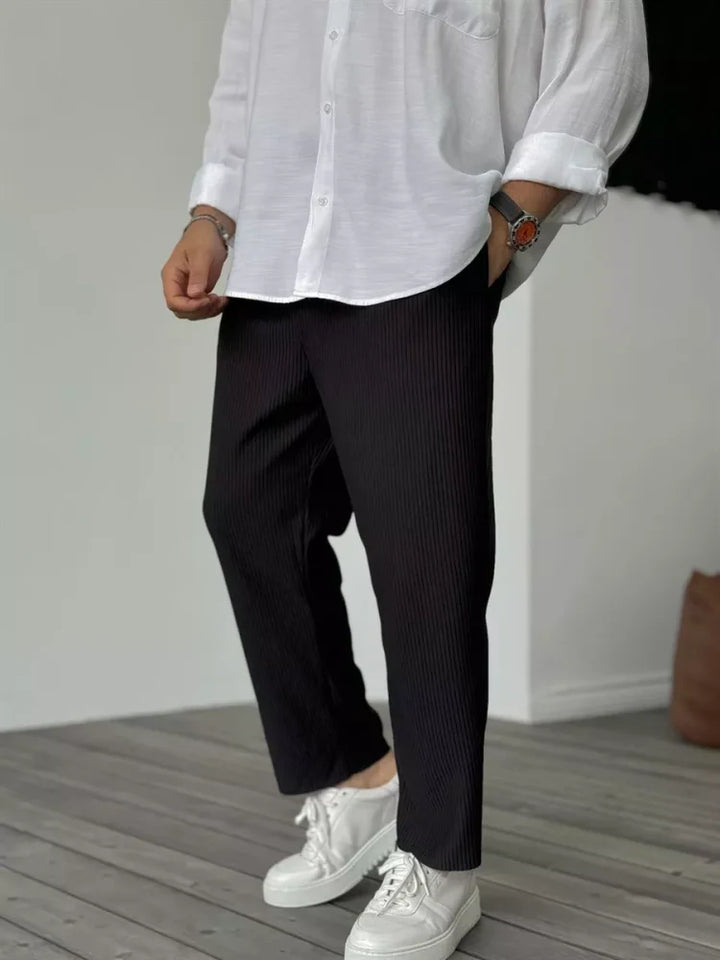 Luxury men's trousers made of soft fabric – Alessio