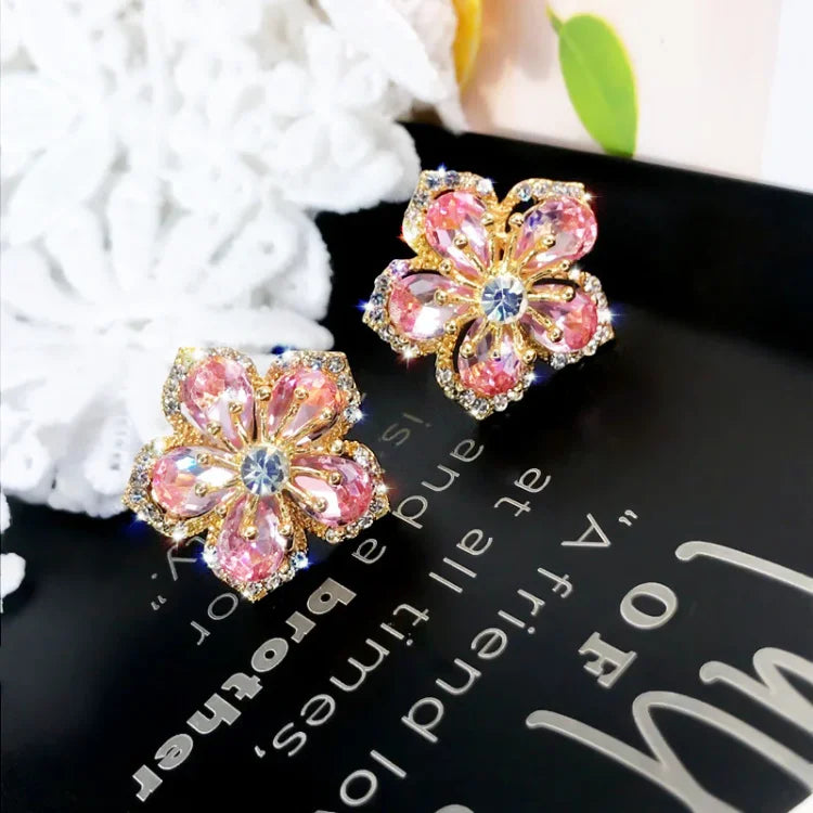 Flower-shaped zirconia earrings – Flora