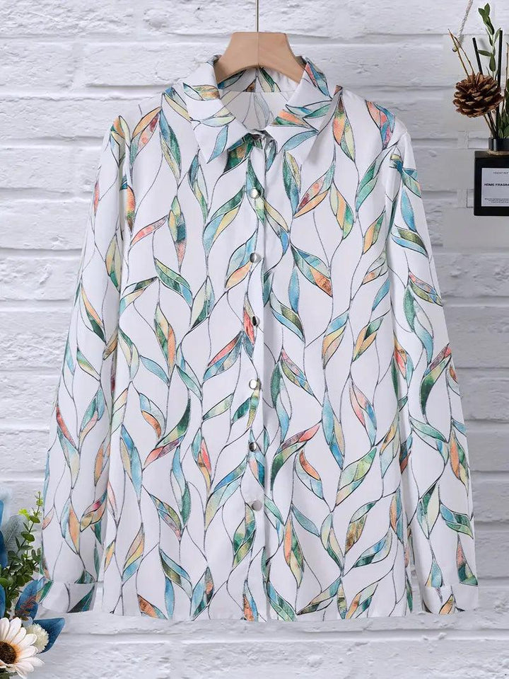 Blusa de mujer moderna con estampado abstracto y tapeta de botones – Marlene