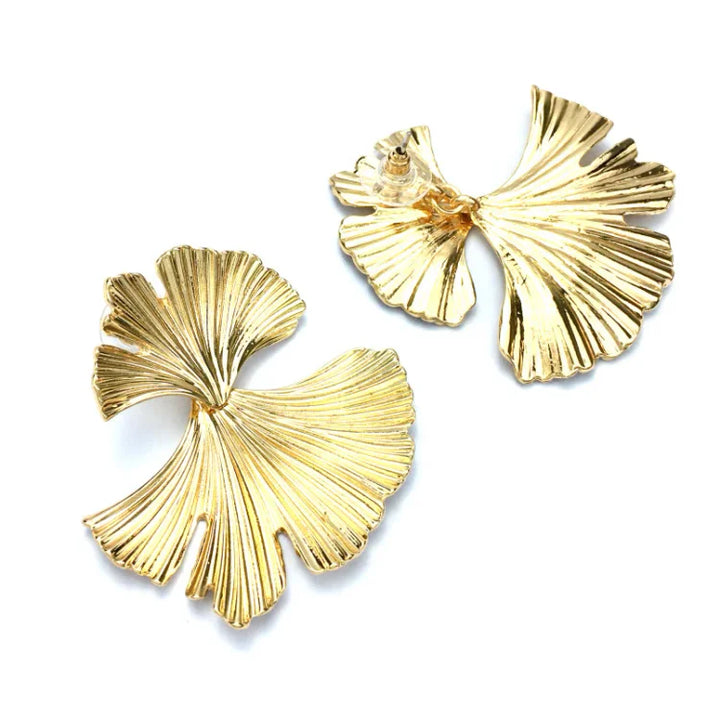 Flower Earrings in Gold and Silver – Liora