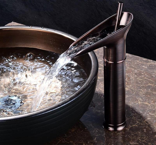 Luxe Waterfall Basin Faucet - CascadeFlow