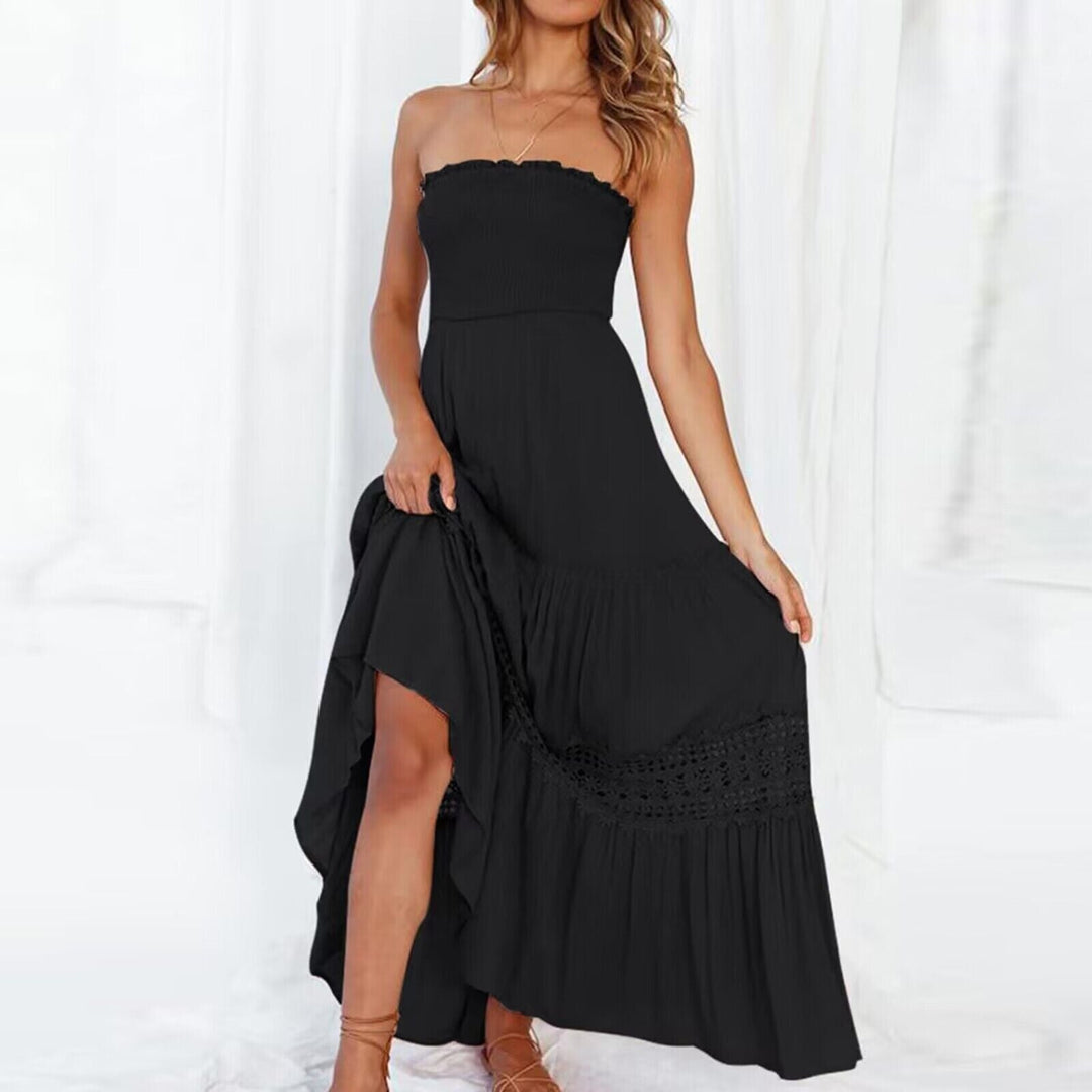 Off-shoulder maxikjole med blonde detaljer – Isaline