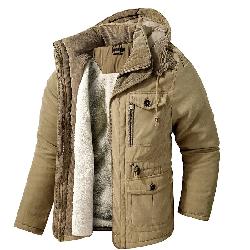 Military Parka | A sturdy jacket with warm and comfortable air