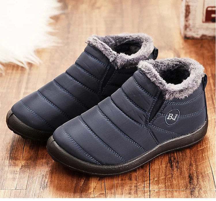 Snow slides | Warm and dry slippers