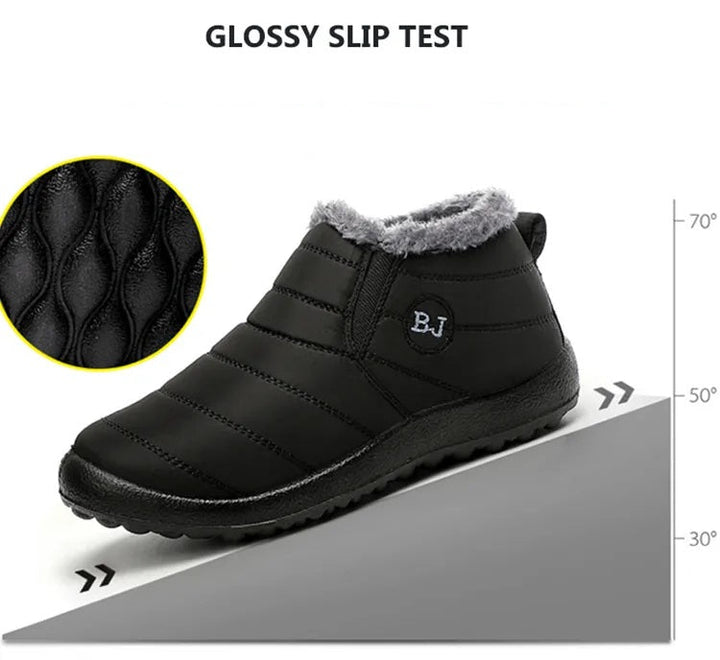 Snow slides | Warm and dry slippers