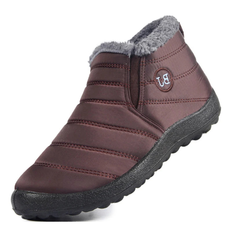 Snow slides | Warm and dry slippers