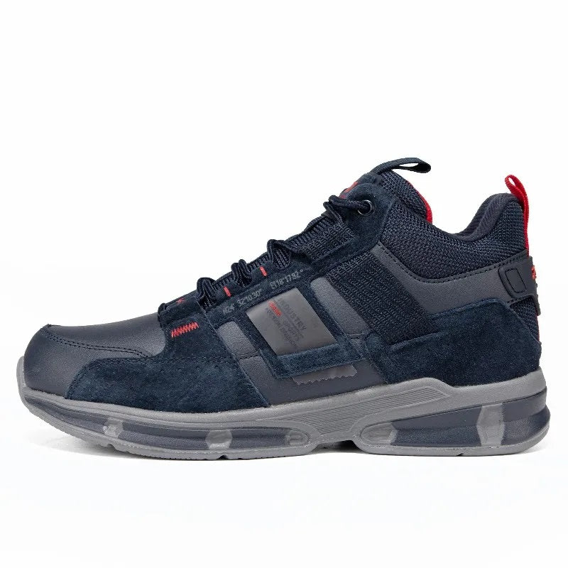 Frost Fighter | Perfect Winterproof Hiking Shoes