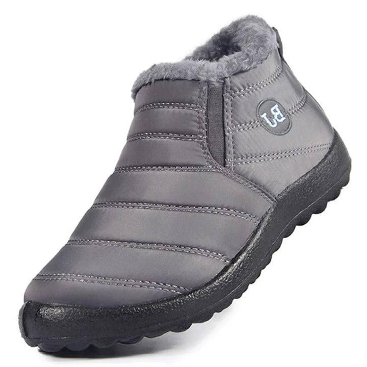 Snow slides | Warm and dry slippers