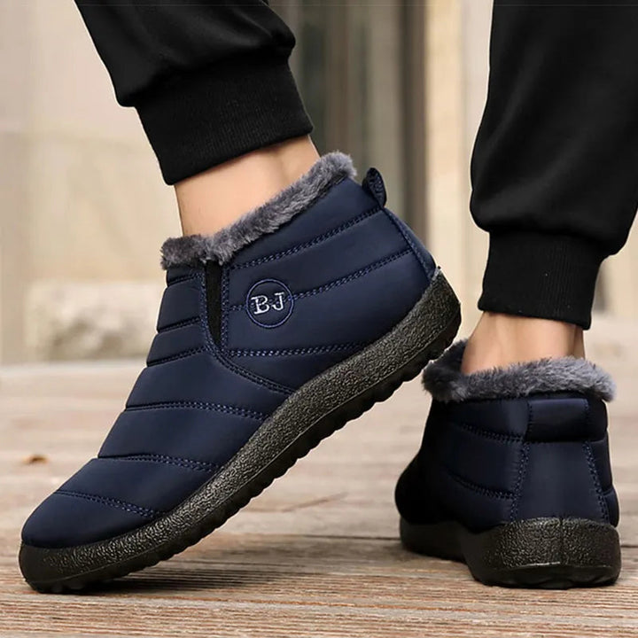 Snow slides | Warm and dry slippers