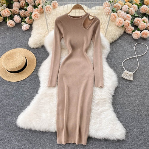 Dress with open shoulder