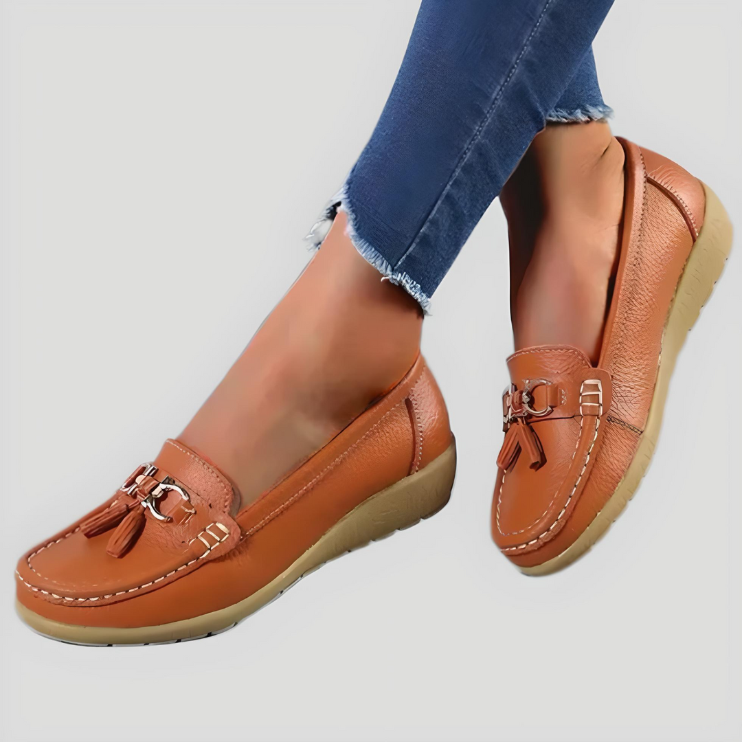 Hannah - Casual Slip-On Shoe with Band Design in the Middle