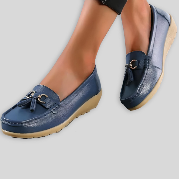 Hannah - Casual Slip-On Shoe with Band Design in the Middle