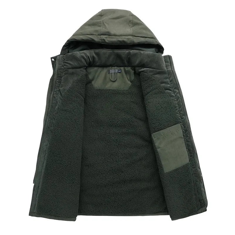 Military Parka | A sturdy jacket with warm and comfortable air