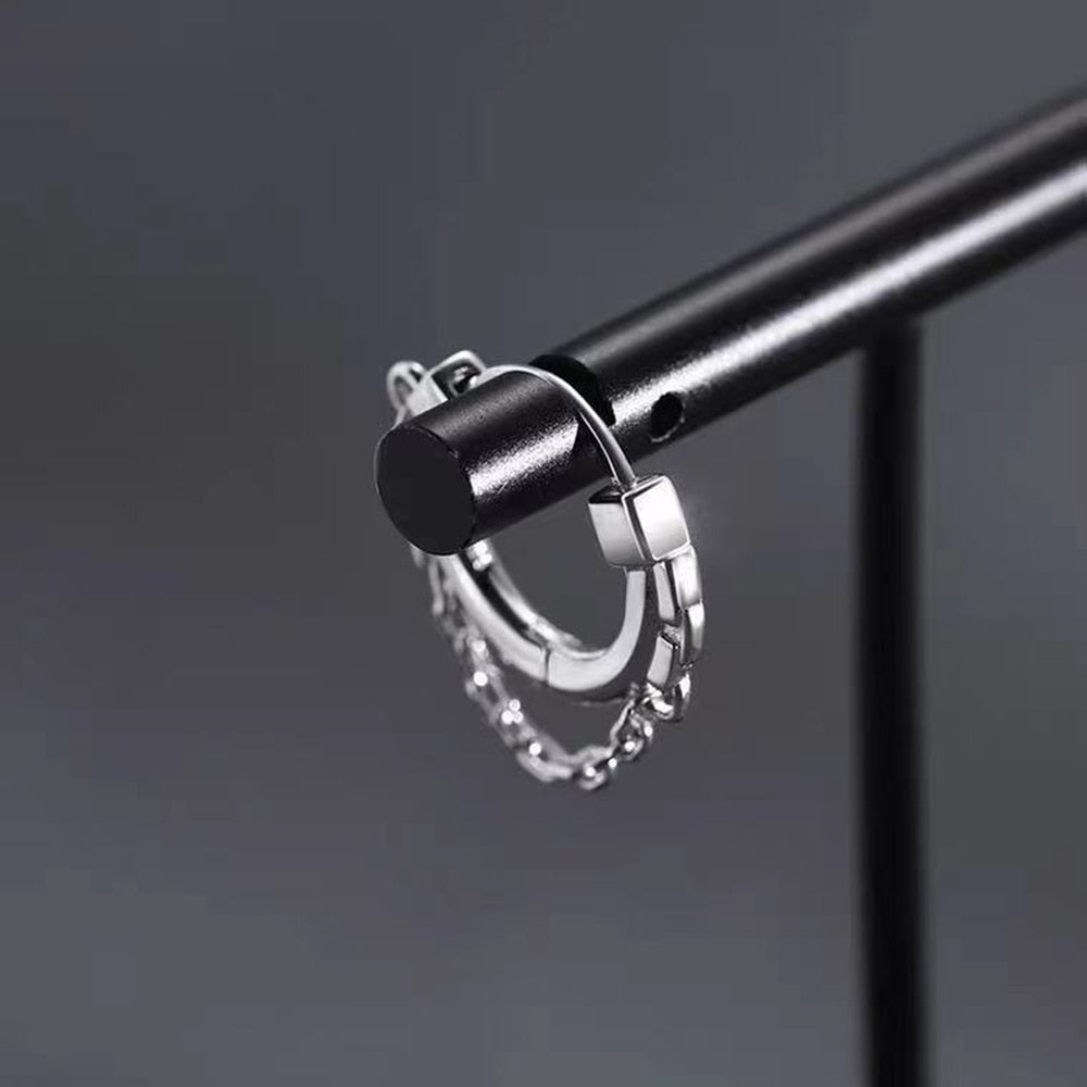 Chain hoop earrings | A fashionable accessory that completes your look