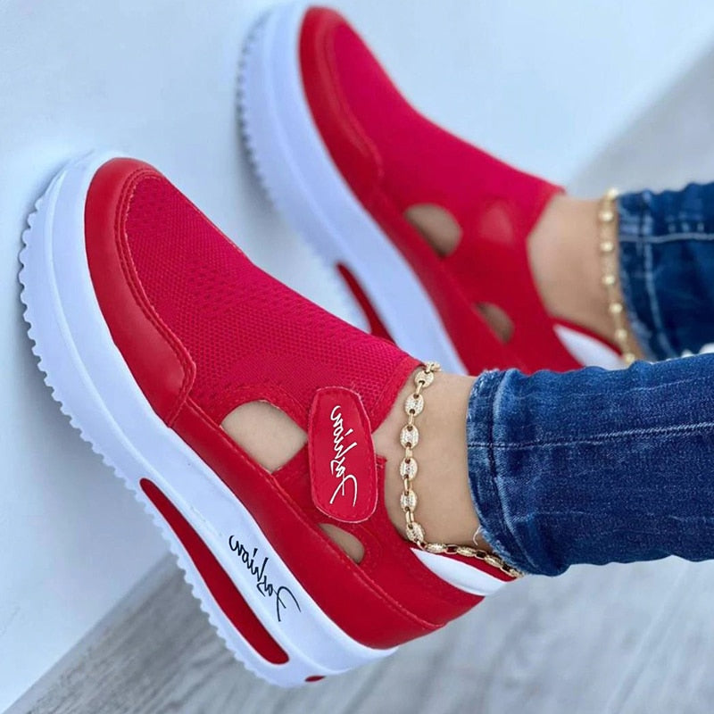 Zelda Canvas Kicks | Sporty Women's Sneakers