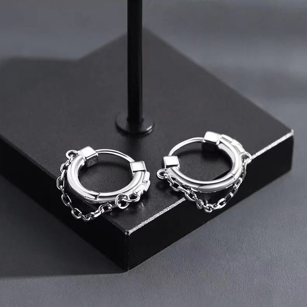 Chain hoop earrings | A fashionable accessory that completes your look